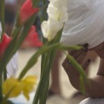 Saudar tocando o chão